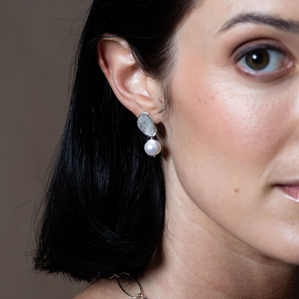 CLIO PEARL EARRINGS - Connie Dimas
