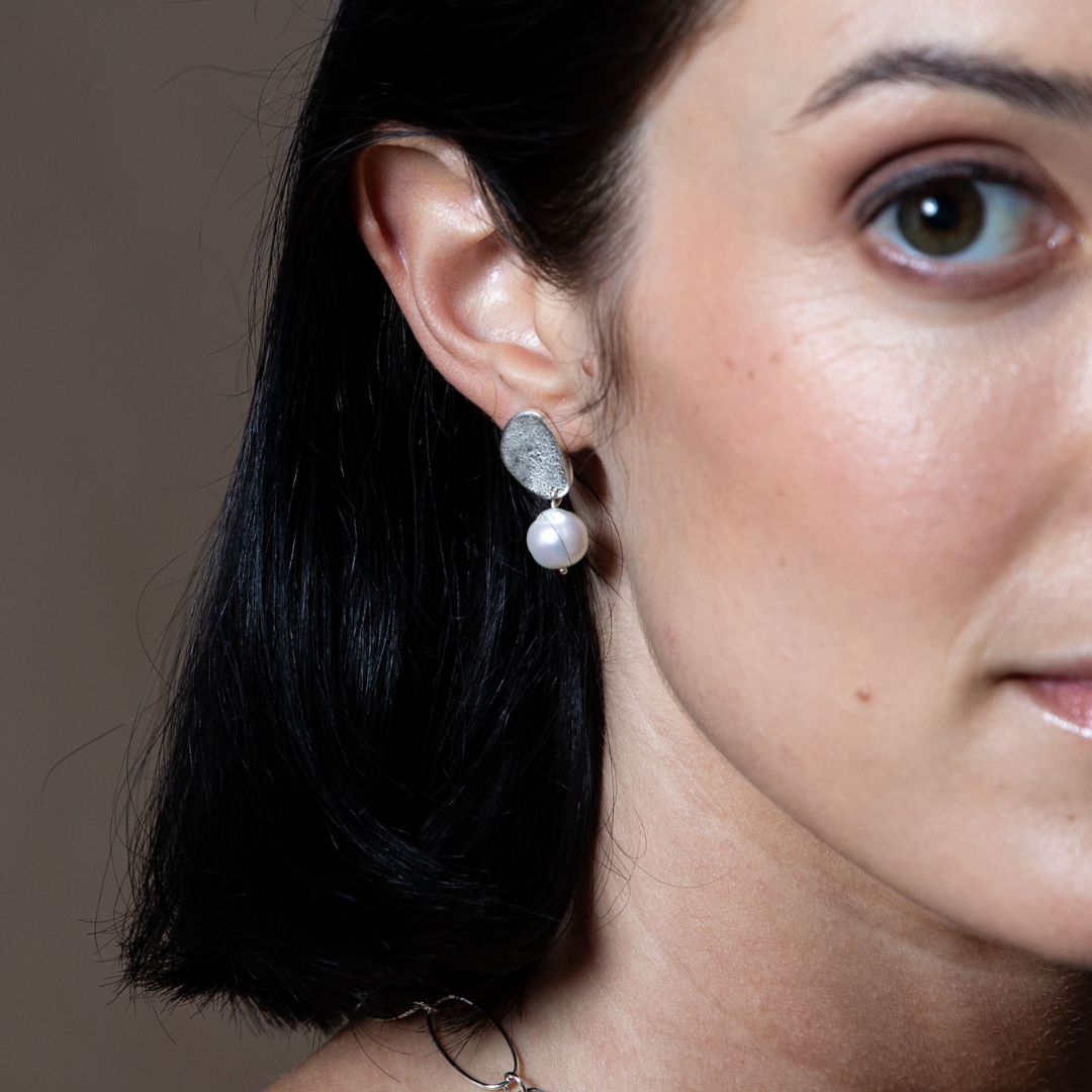 CLIO PEARL EARRINGS - Connie Dimas