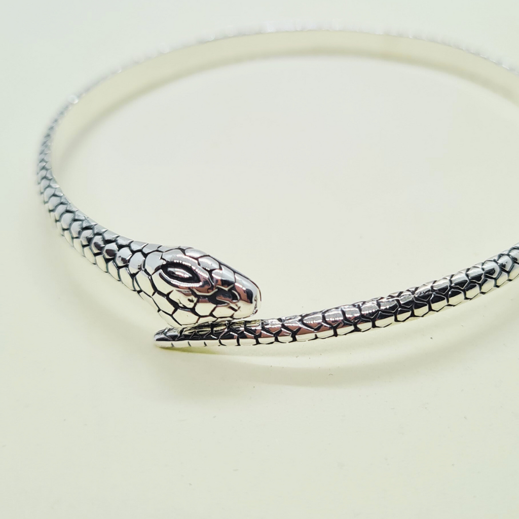 SNAKE BANGLE - Connie Dimas