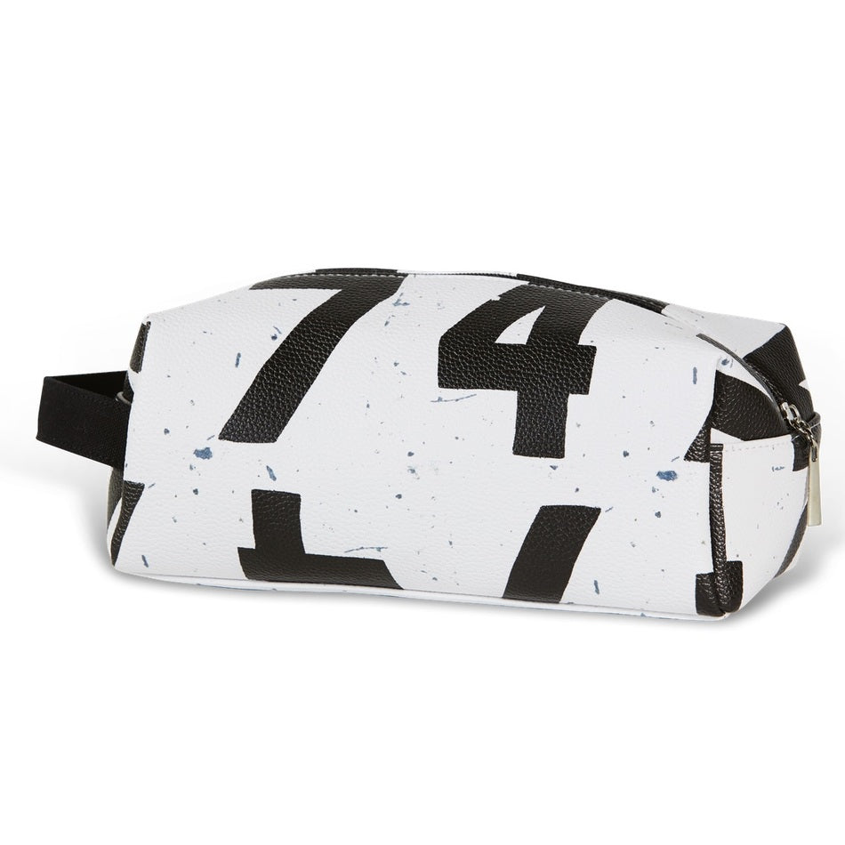 Sporting nation Toiletries Bag Large - Connie Dimas