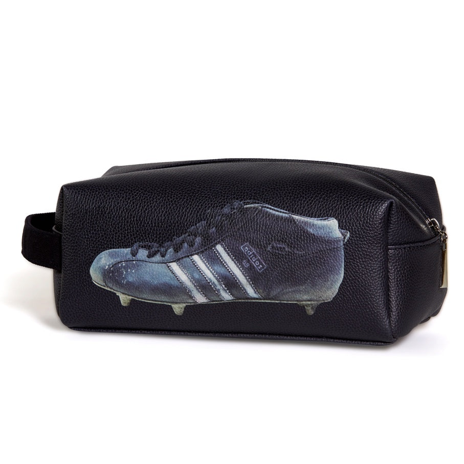 Sporting nation Toiletries Bag Large - Connie Dimas