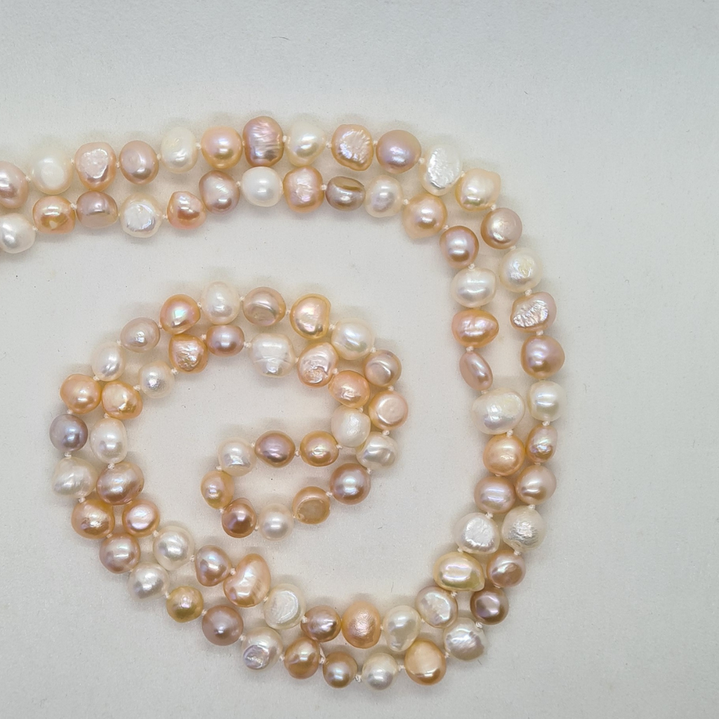Pearl Necklace Long Pinks - Connie Dimas