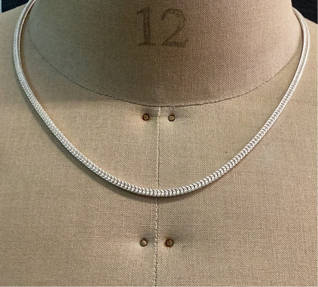 ELENI FOX SILVER NECKLACE - Connie Dimas